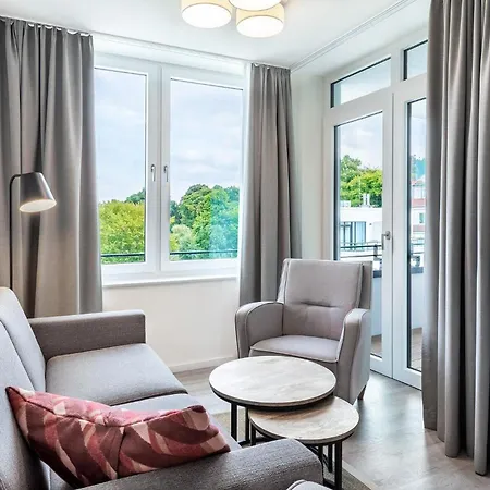 Godewindpark Deluxe-apartment 2-10 Mit Balkon Und Schoenem Gartenblick