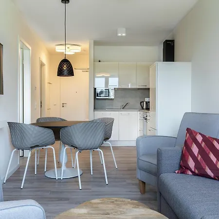 Godewindpark Deluxe-apartment 2-10 Mit Balkon Und Schoenem Gartenblick * Lübeck