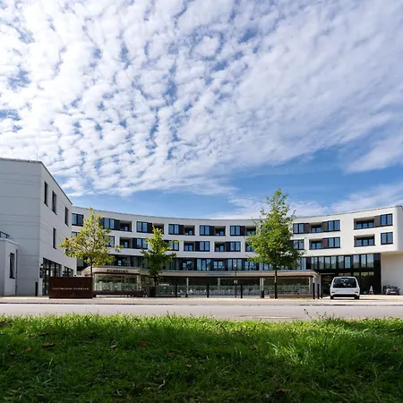 Apartment Deluxe-apartment 2-10 Mit Balkon Und Schoenem Gartenblick Lubeck