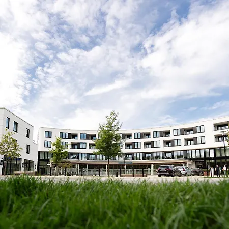 Godewindpark Deluxe-apartment 2-10 Mit Balkon Und Schoenem Gartenblick * Lübeck