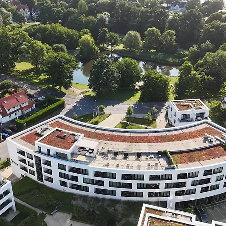 Godewindpark Deluxe-apartment 2-10 Mit Balkon Und Schoenem Gartenblick * Lubeka