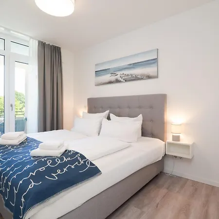 Godewindpark Deluxe-apartment 2-10 Mit Balkon Und Schoenem Gartenblick * Lübeck