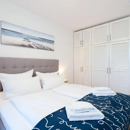 Godewindpark Deluxe-apartment 2-10 Mit Balkon Und Schoenem Gartenblick Lübeck
