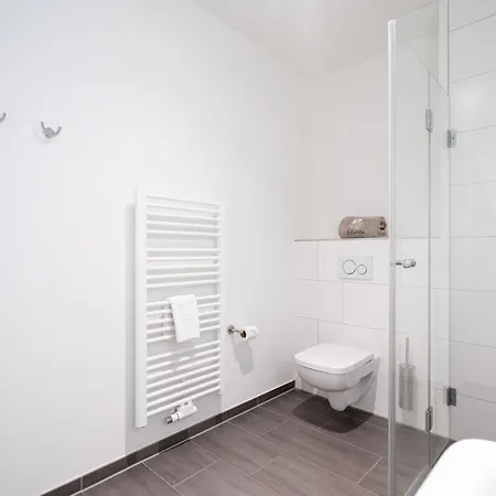Godewindpark Deluxe-apartment 2-10 Mit Balkon Und Schoenem Gartenblick *